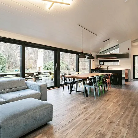 Tranquil Retreat In - By Traum