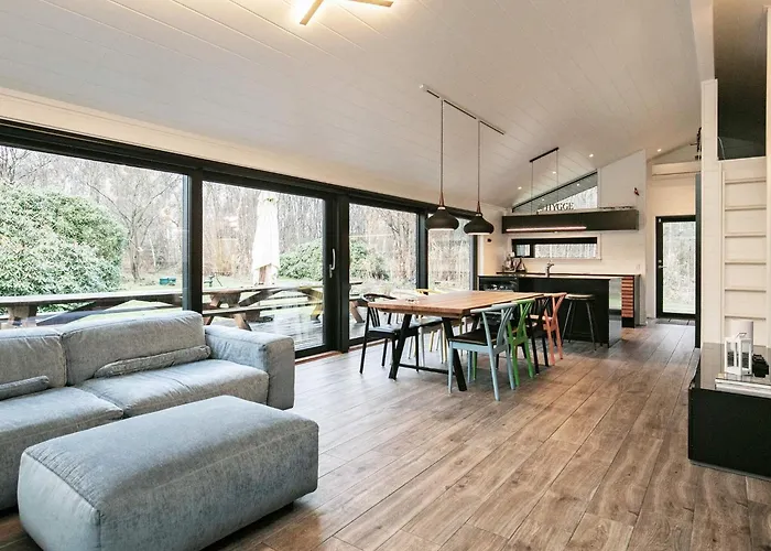 Tranquil Retreat In - By Traum